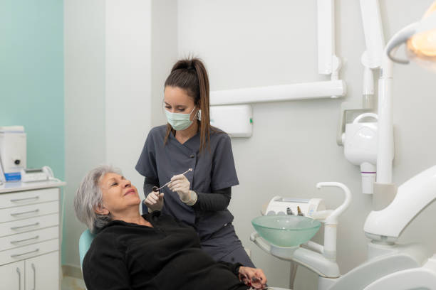 Best Weekend Emergency Dentist in Deep River Center, CT
